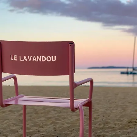 Select'sohome - Pour 4 Personnes Avec Jardin Privé Au Coeur Du Lavandou ! - Lo Casau Apartamento Le Lavandou